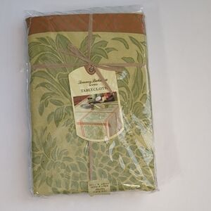 Tommy Bahama Pineapple Jacquard 100% Cotton Oblong 60 In X 102 In Tablecloth
